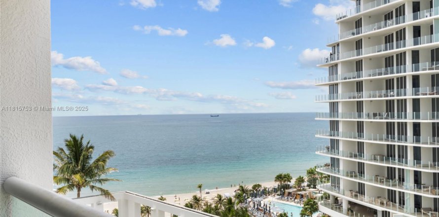 Condominio en Fort Lauderdale, Florida, 1 dormitorio № 1768472