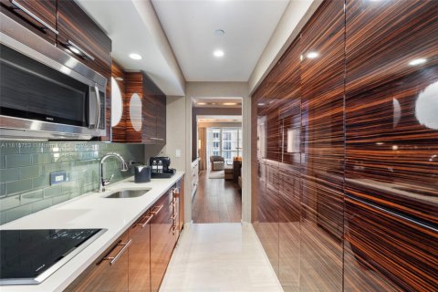 Condominio en venta en Fort Lauderdale, Florida, 1 dormitorio, 53.79 m2 № 1768472 - foto 3