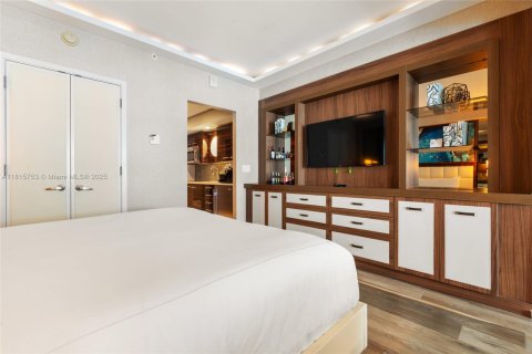 Condominio en venta en Fort Lauderdale, Florida, 1 dormitorio, 53.79 m2 № 1768472 - foto 4