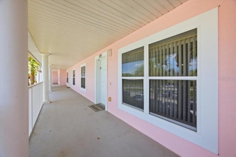 Condominio en venta en Kissimmee, Florida, 3 dormitorios, 137.87 m2 № 2237986 - foto 4