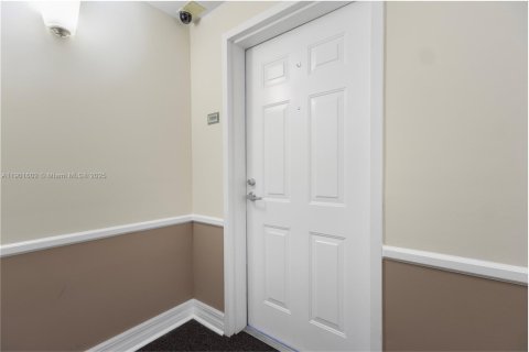 Купить кондоминиум в Майами, Флорида 2 спальни, 82.78м2, № 1971859 - фото 21