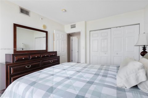 Купить кондоминиум в Майами, Флорида 2 спальни, 82.78м2, № 1971859 - фото 16