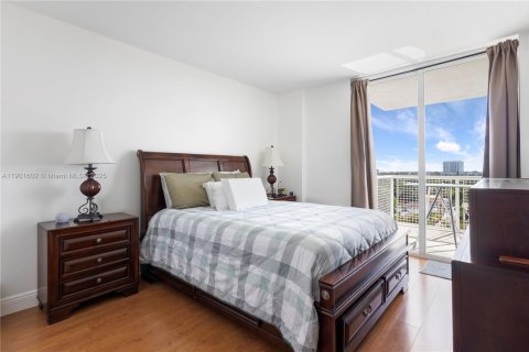 Купить кондоминиум в Майами, Флорида 2 спальни, 82.78м2, № 1971859 - фото 15