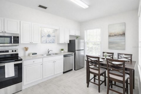 Appartement à louer à Tampa, Floride: 1 chambre, 277.78 m2 № 2142391 - photo 2
