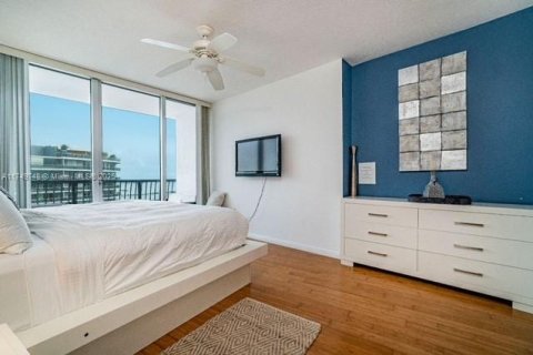 Condominio en venta en Miami, Florida, 1 dormitorio, 76.64 m2 № 1704468 - foto 16