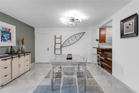 Copropriété à vendre à Miami Beach, Floride: 3 chambres, 158.86 m2 № 1989135 - photo 5