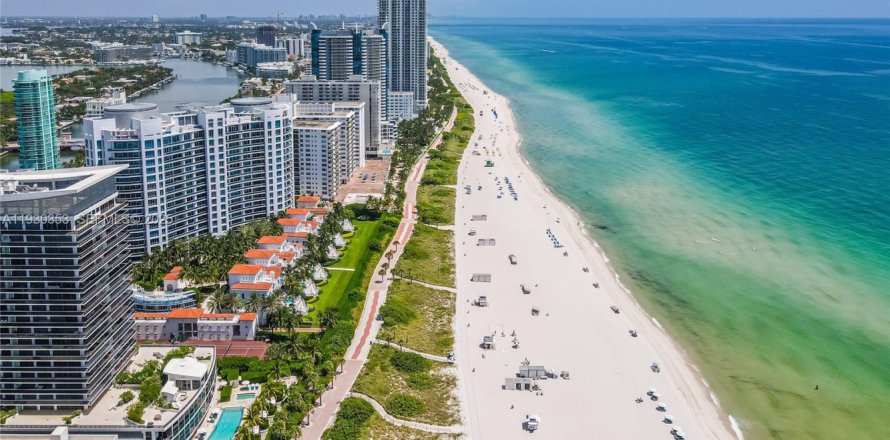 Condo à Miami Beach, Floride, 3 chambres  № 1989135
