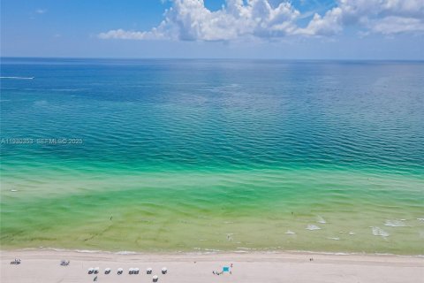 Copropriété à vendre à Miami Beach, Floride: 3 chambres, 158.86 m2 № 1989135 - photo 2
