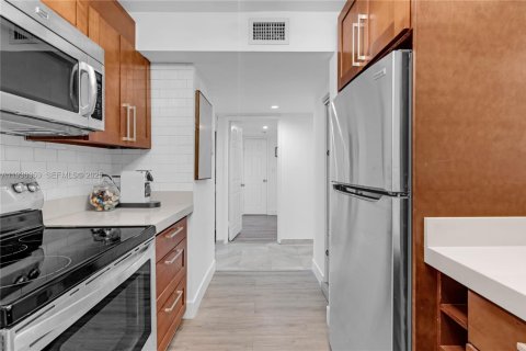 Copropriété à vendre à Miami Beach, Floride: 3 chambres, 158.86 m2 № 1989135 - photo 12