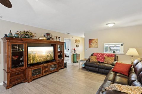 Copropriété à vendre à Clearwater, Floride: 2 chambres, 86.58 m2 № 1545321 - photo 7