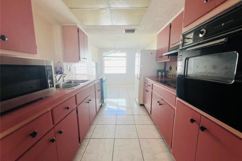 Casa en venta en Port Richey, Florida, 2 dormitorios, 124.49 m2 № 1841543 - foto 10