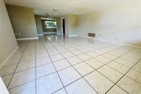 Casa en venta en Port Richey, Florida, 2 dormitorios, 124.49 m2 № 1841543 - foto 4