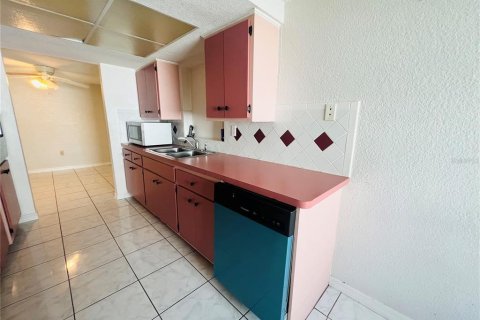 Casa en venta en Port Richey, Florida, 2 dormitorios, 124.49 m2 № 1841543 - foto 14