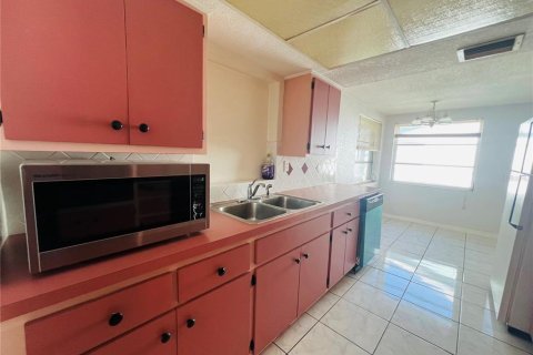 Casa en venta en Port Richey, Florida, 2 dormitorios, 124.49 m2 № 1841543 - foto 11