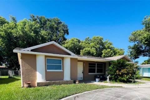 Casa en venta en Port Richey, Florida, 2 dormitorios, 124.49 m2 № 1841543 - foto 2