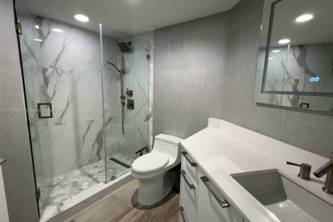 Copropriété à vendre à Miami Beach, Floride: 2 chambres, 99.41 m2 № 1958852 - photo 30