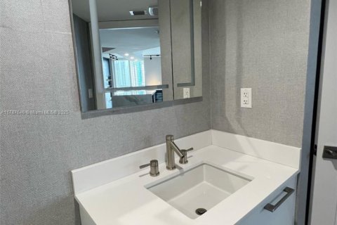 Copropriété à vendre à Miami Beach, Floride: 2 chambres, 99.41 m2 № 1958852 - photo 27