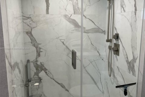 Copropriété à vendre à Miami Beach, Floride: 2 chambres, 99.41 m2 № 1958852 - photo 26