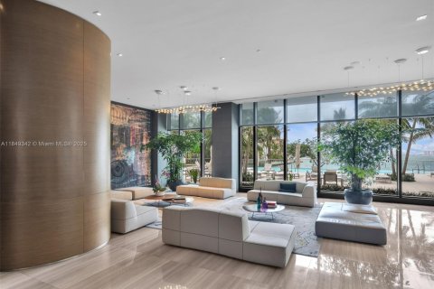 Condominio en alquiler en Miami, Florida, 2 dormitorios, 101.73 m2 № 1857076 - foto 21