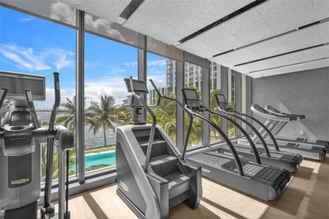 Condominio en alquiler en Miami, Florida, 2 dormitorios, 101.73 m2 № 1857076 - foto 24