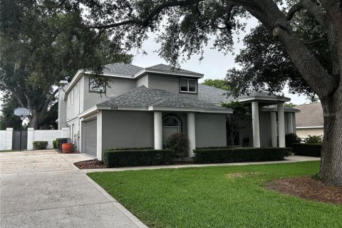 Casa en venta en Lakeland, Florida, 5 dormitorios, 335.66 m2 № 2201691 - foto 2