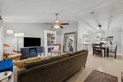 Villa ou maison à vendre à Tampa, Floride: 3 chambres, 118.73 m2 № 2408796 - photo 10