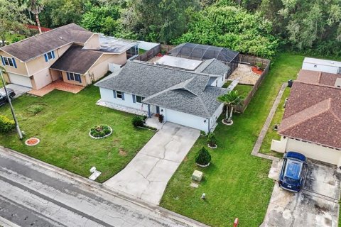 Villa ou maison à vendre à Tampa, Floride: 3 chambres, 118.73 m2 № 2408796 - photo 28