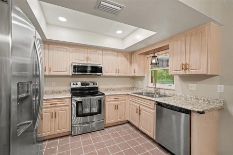 Villa ou maison à vendre à Tampa, Floride: 3 chambres, 118.73 m2 № 2408796 - photo 12