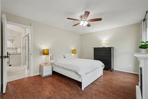 Villa ou maison à vendre à Tampa, Floride: 3 chambres, 118.73 m2 № 2408796 - photo 15