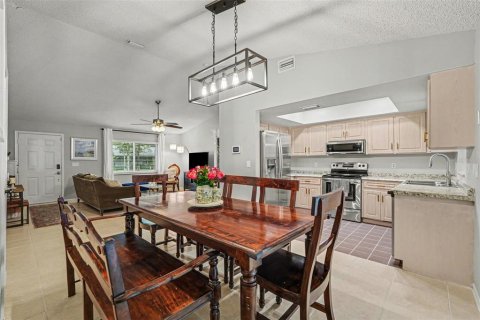 Villa ou maison à vendre à Tampa, Floride: 3 chambres, 118.73 m2 № 2408796 - photo 3