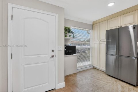 House in Boca Raton, Florida 2 bedrooms, 123.75 sq.m. № 2244252 - photo 5