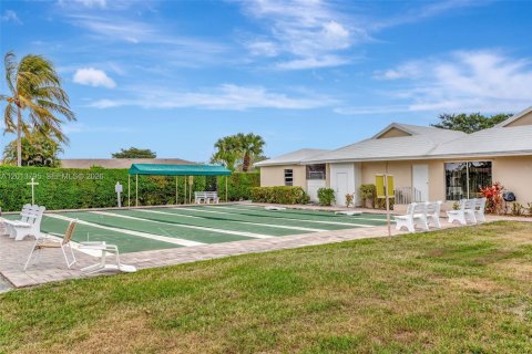 House in Boca Raton, Florida 2 bedrooms, 123.75 sq.m. № 2244252 - photo 25