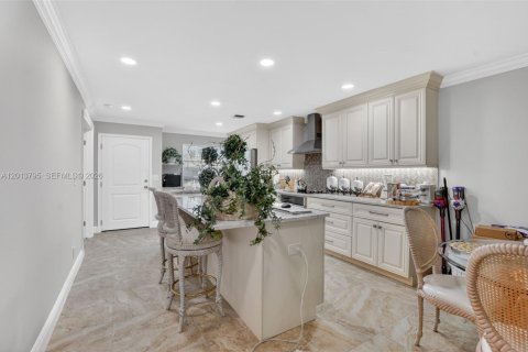 House in Boca Raton, Florida 2 bedrooms, 123.75 sq.m. № 2244252 - photo 7