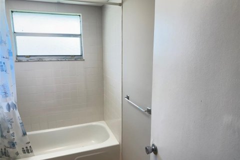 Copropriété à vendre à Sun City Center, Floride: 2 chambres, 89.19 m2 № 2113069 - photo 11