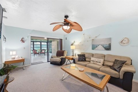 Villa ou maison à vendre à New Port Richey, Floride: 2 chambres, 81.38 m2 № 2215890 - photo 10