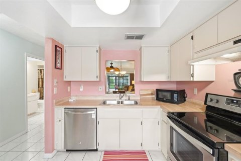 Villa ou maison à vendre à New Port Richey, Floride: 2 chambres, 81.38 m2 № 2215890 - photo 6