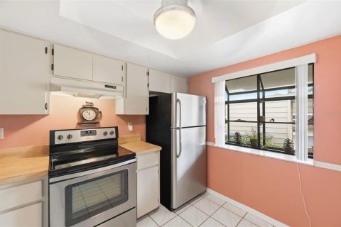 Villa ou maison à vendre à New Port Richey, Floride: 2 chambres, 81.38 m2 № 2215890 - photo 3
