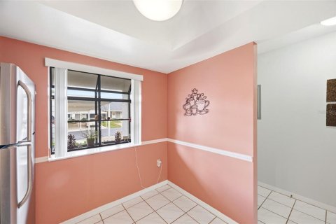 Villa ou maison à vendre à New Port Richey, Floride: 2 chambres, 81.38 m2 № 2215890 - photo 4