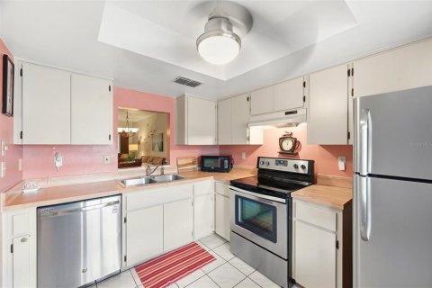 Villa ou maison à vendre à New Port Richey, Floride: 2 chambres, 81.38 m2 № 2215890 - photo 5