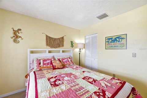 Villa ou maison à vendre à New Port Richey, Floride: 2 chambres, 81.38 m2 № 2215890 - photo 23