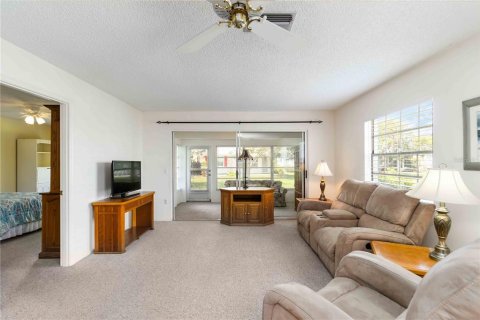 Dúplex en venta en Bradenton, Florida, 2 dormitorios, 122.35 m2 № 1771358 - foto 6