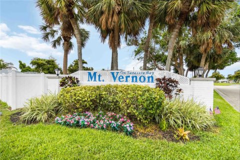 Dúplex en venta en Bradenton, Florida, 2 dormitorios, 122.35 m2 № 1771358 - foto 17