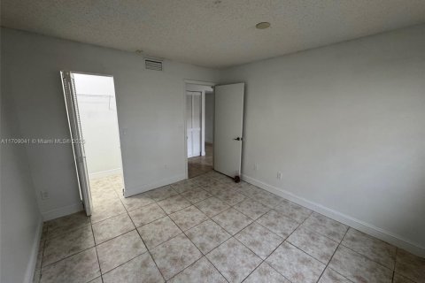 Condominio en venta en Pompano Beach, Florida, 2 dormitorios, 99.68 m2 № 1731336 - foto 7