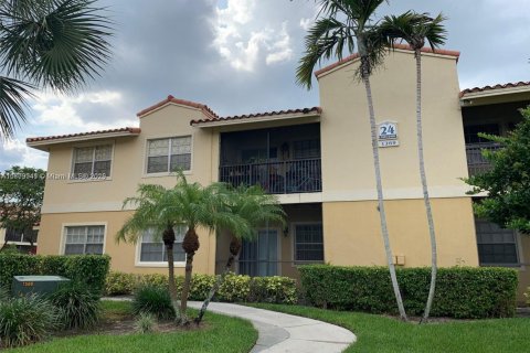 Condominio en venta en Pompano Beach, Florida, 2 dormitorios, 99.68 m2 № 1731336 - foto 2