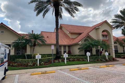 Condominio en venta en Pompano Beach, Florida, 2 dormitorios, 99.68 m2 № 1731336 - foto 18