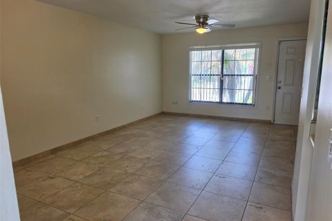 Condo in Winter Park, Florida, 2 bedrooms  № 2216304 - photo 8