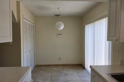 Condo in Winter Park, Florida, 2 bedrooms  № 2216304 - photo 12