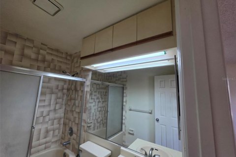 Condo in Winter Park, Florida, 2 bedrooms  № 2216304 - photo 30