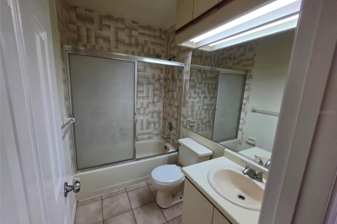 Condo in Winter Park, Florida, 2 bedrooms  № 2216304 - photo 28