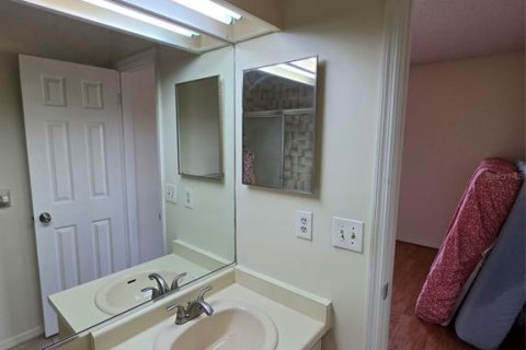 Condo in Winter Park, Florida, 2 bedrooms  № 2216304 - photo 29